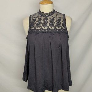 Alrar'd State Grey Sleeveless Blouse with Lace and Bottom Up Back Size M…